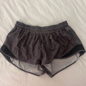 Lululemon Hotty Hot Shorts 2.5 (Low Rise)